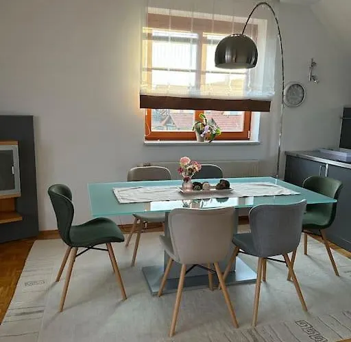 Apartamento Freundliche Naehe Weinstrasse Fuer 5 Personen Wagna